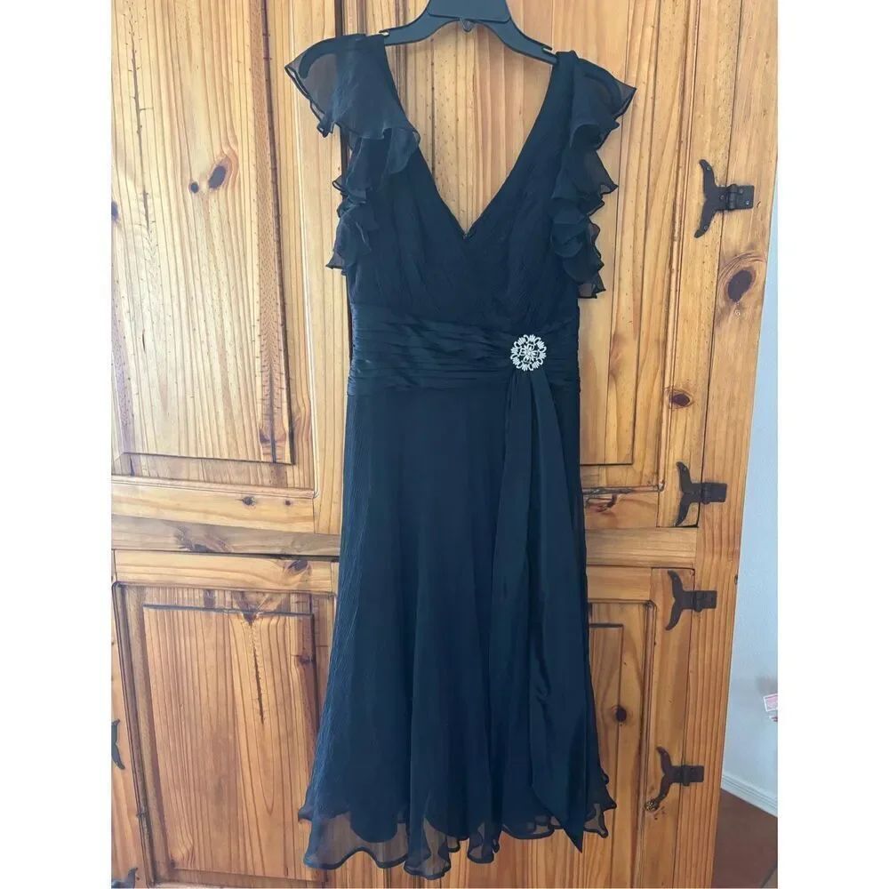 Tadashi Shoji Elegant Black Silk Chiffon Dress
